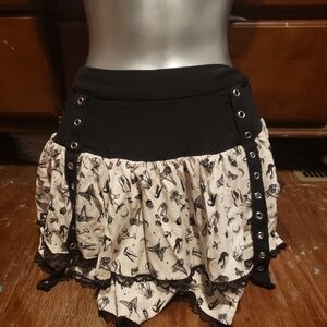 Hot Topic Gothic  Black and Cream Mini Skirt
